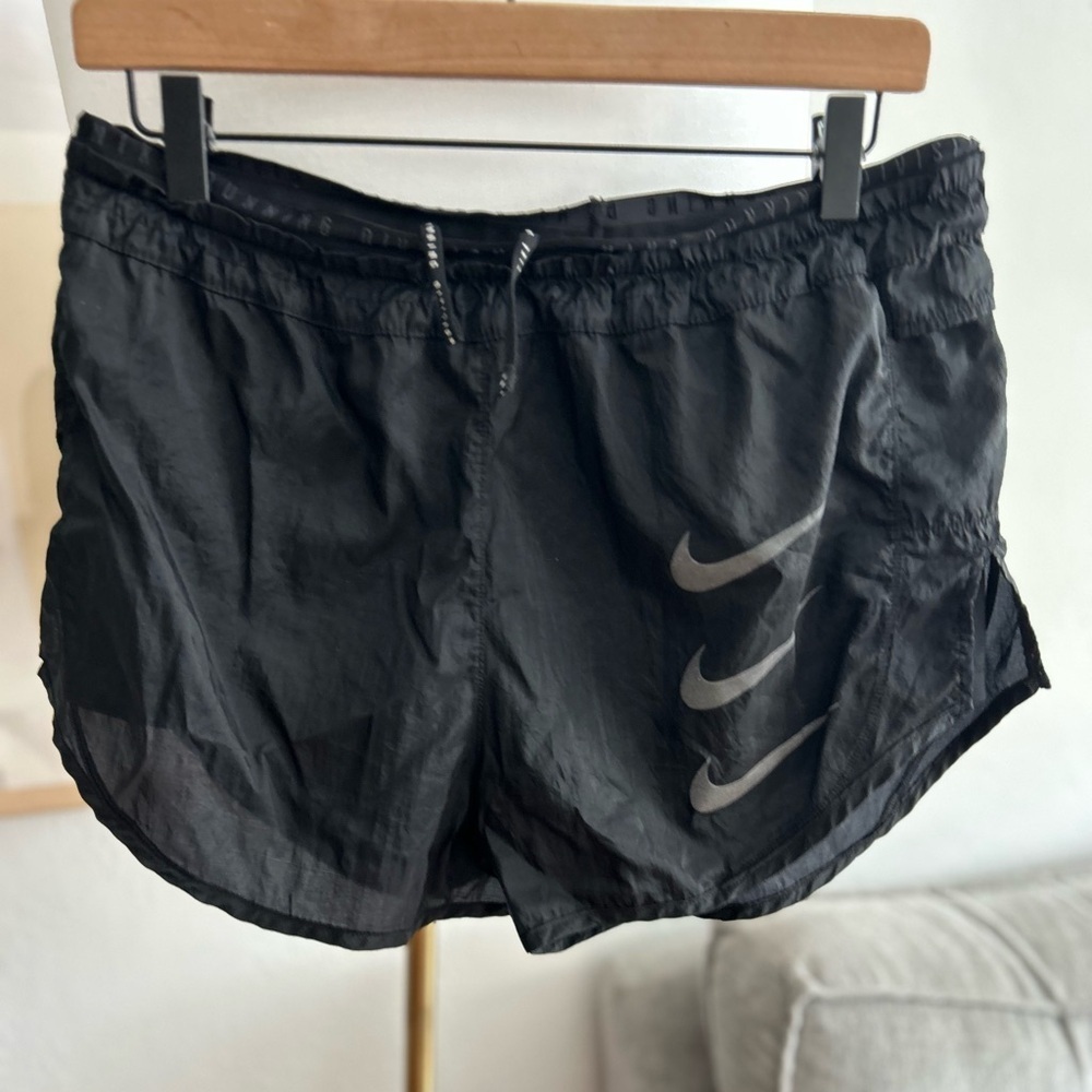 Nike Running Run Division tempo luxe 2in1 shorts in black Size L - Picture 3 of 10